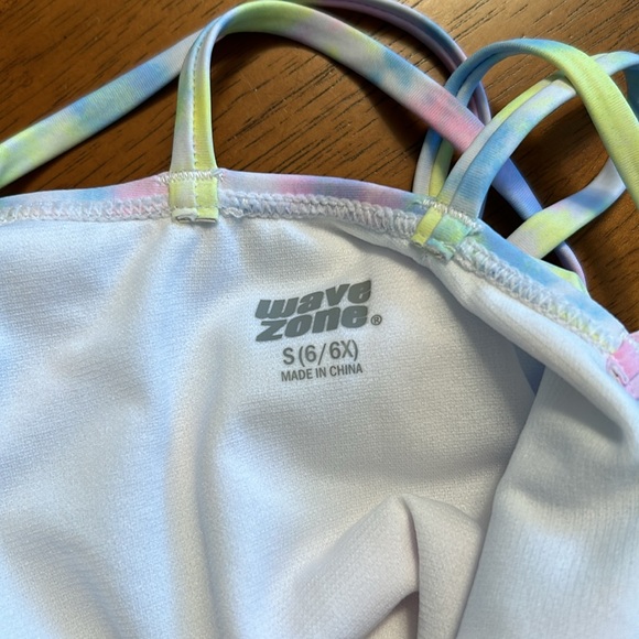 Set of girls one piece swimsuits size 6. - Picture 10 of 12